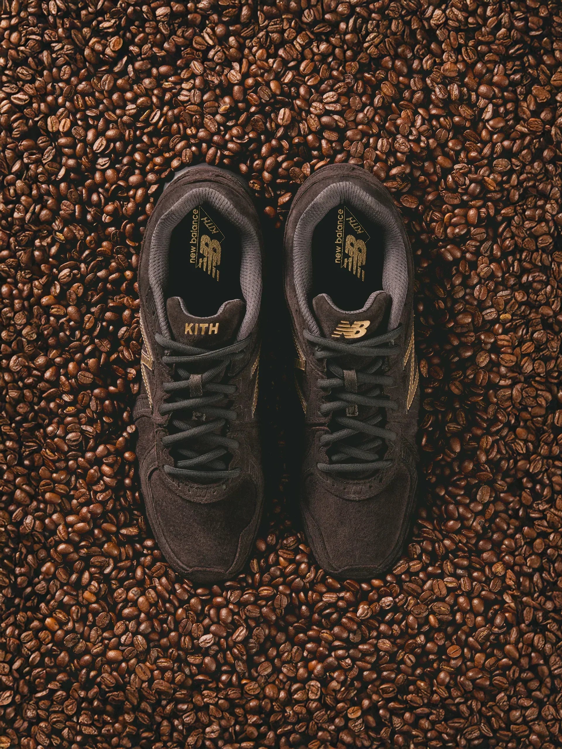 Kith & New Balance 860v2